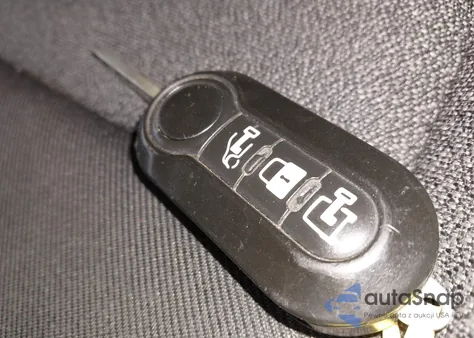 2014 Ram Promaster 1500 Low Roof из США, поврежденный, VIN 3C6TRVNG0EE110543